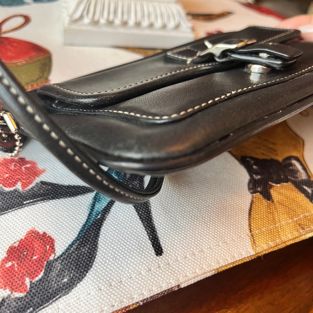 Coach Vintage Soho Small Black Leather Clutch/Wristlet (GUC) - Picture 9 of 10